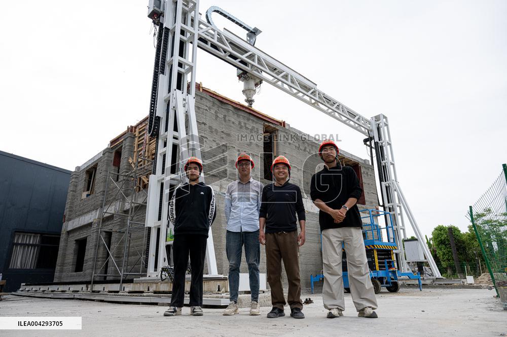 3D Printing Machine Builds Two-Story House in 22 Days - China