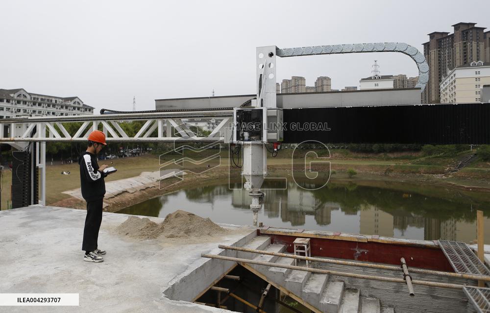 3D Printing Machine Builds Two-Story House in 22 Days - China