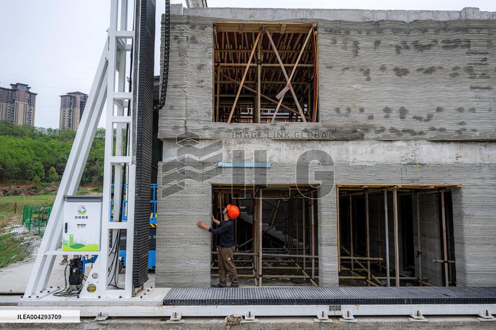 3D Printing Machine Builds Two-Story House in 22 Days - China