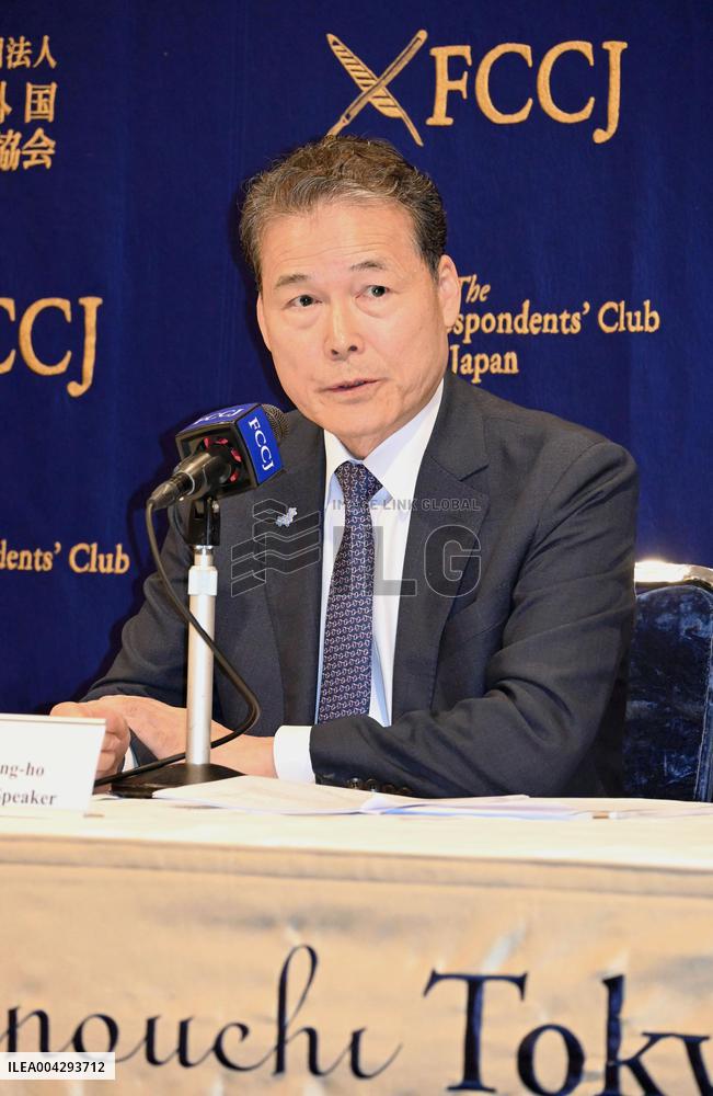 S. Korean unification minister