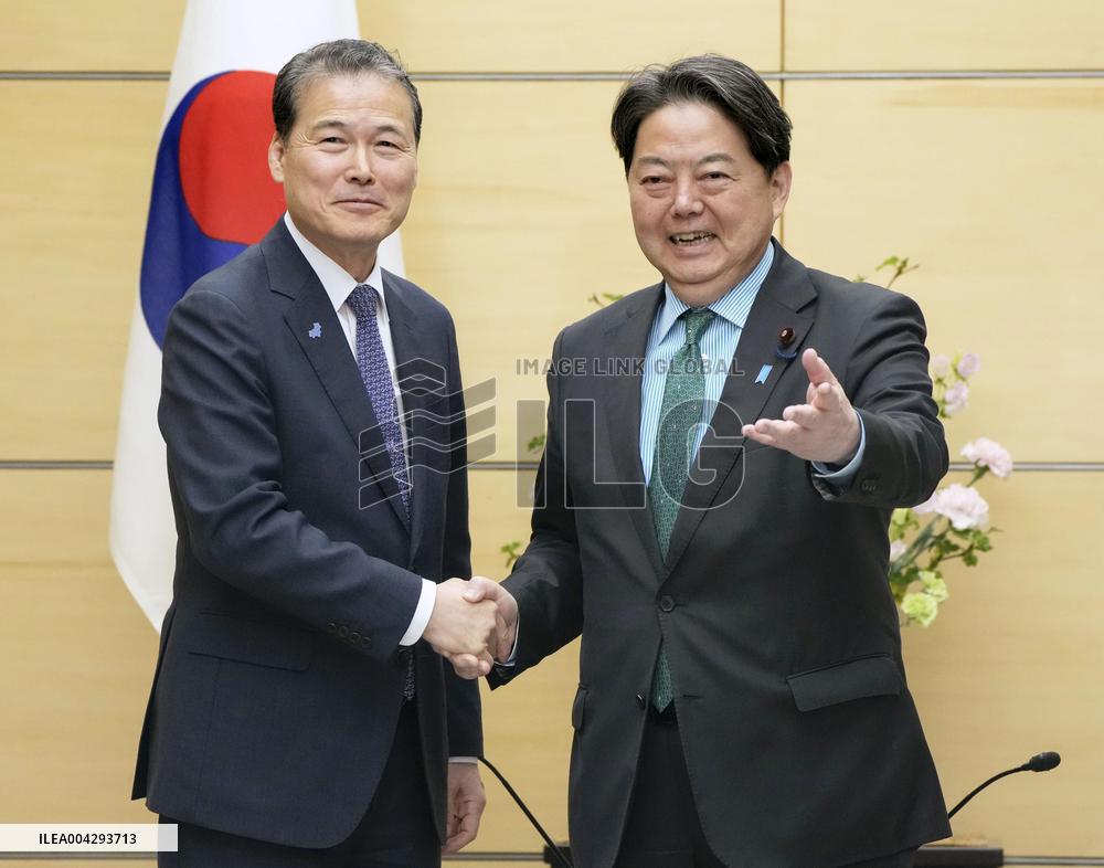 S. Korean unification minister