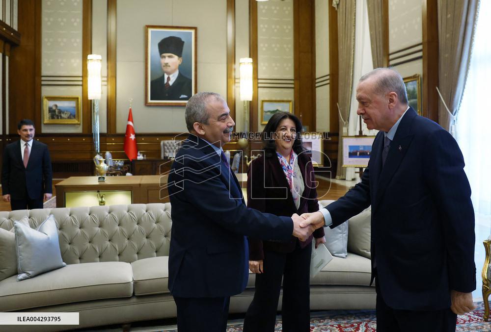 Erdogan Meets DEM Party Delegation Amid Renewed Hopes For Kurdish Peace Process - Ankara