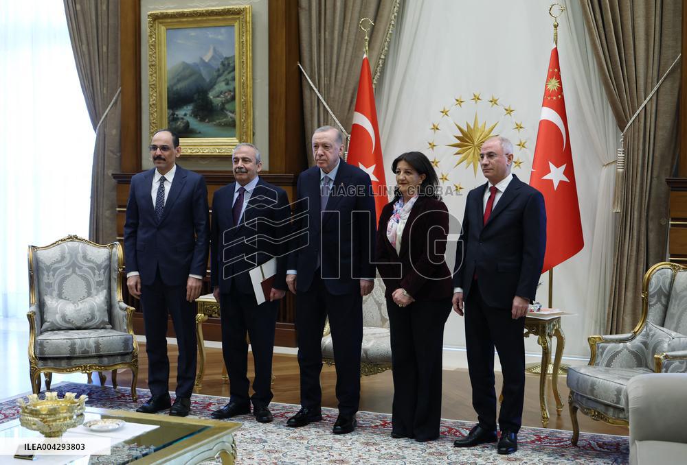 Erdogan Meets DEM Party Delegation Amid Renewed Hopes For Kurdish Peace Process - Ankara