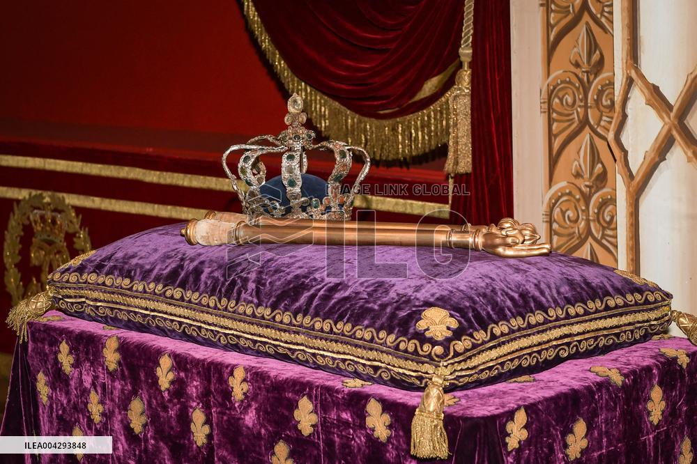 Le Dernier Sacre exhibition in Paris - FA