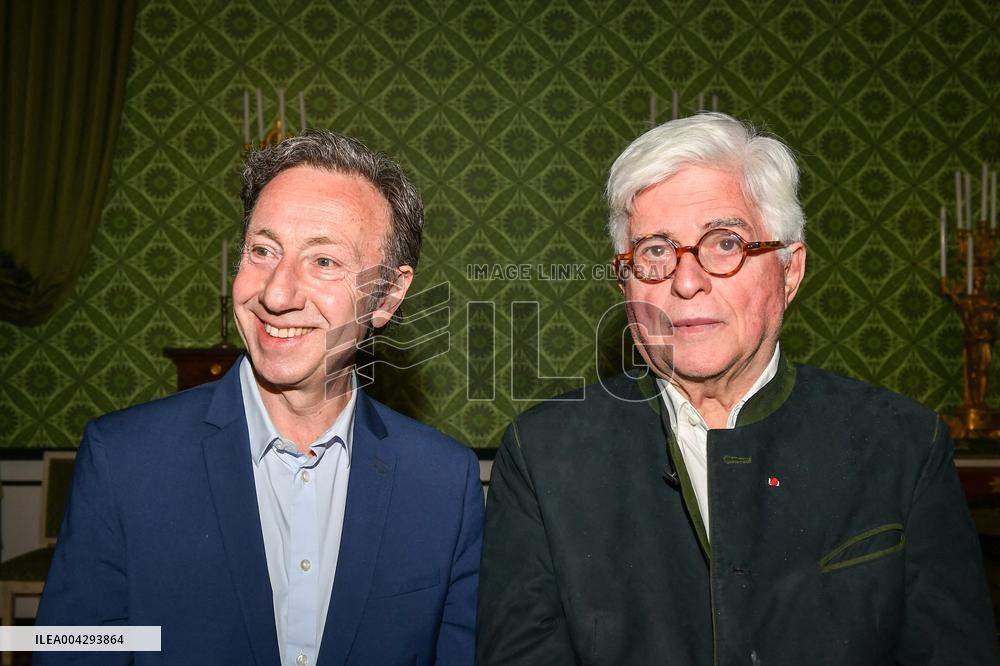 Le Dernier Sacre exhibition in Paris - FA