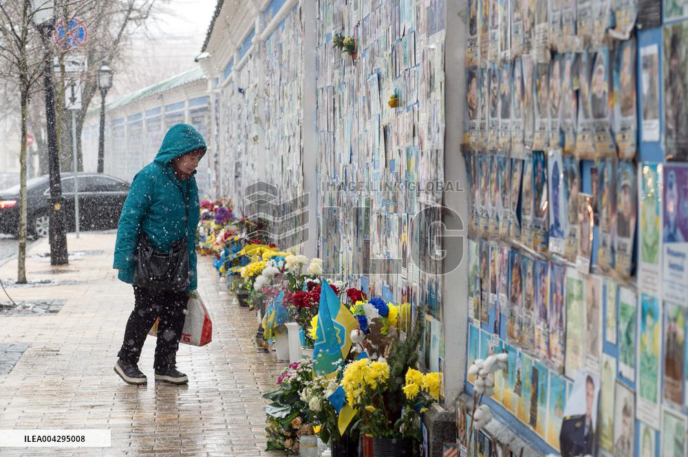 Snowfall in Kyiv in April