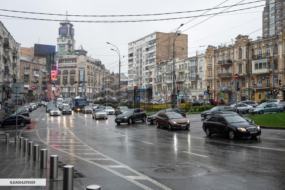 Snowfall in Kyiv in April