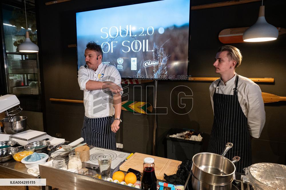 Easter cake masterclass held in Kyiv