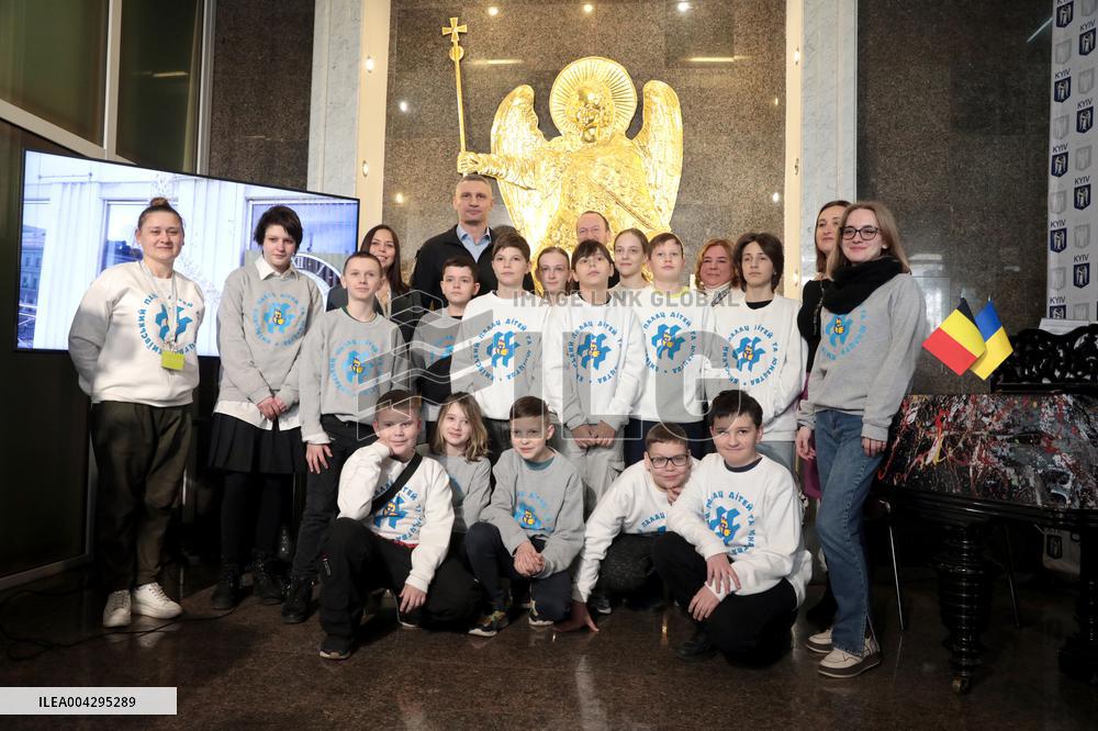 Art installation of 5,000 origami birds set up on facade of  Museum of Kyiv History