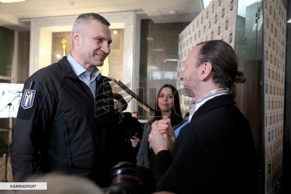 Art installation of 5,000 origami birds set up on facade of  Museum of Kyiv History