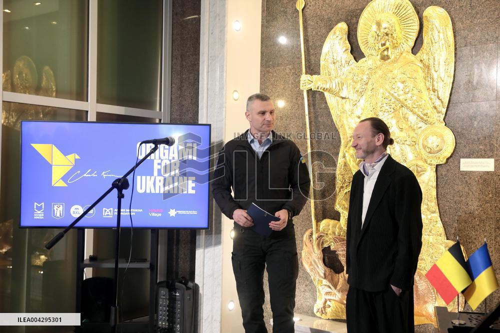 Art installation of 5,000 origami birds set up on facade of  Museum of Kyiv History