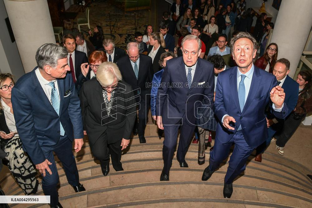 Count of Paris Jean of Orleans at Le Dernier Sacre exhibition in Paris - FA