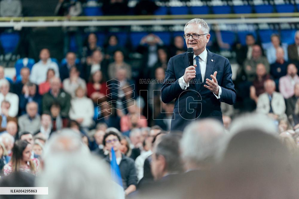 Bruno Retailleau campaign for the presidency of Les Republicains LR - Paris AJ