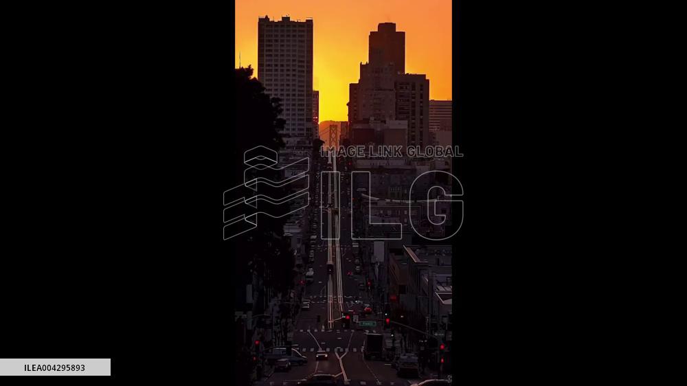 US: Spectacular ‘California Henge’ Dazzles San Francisco
