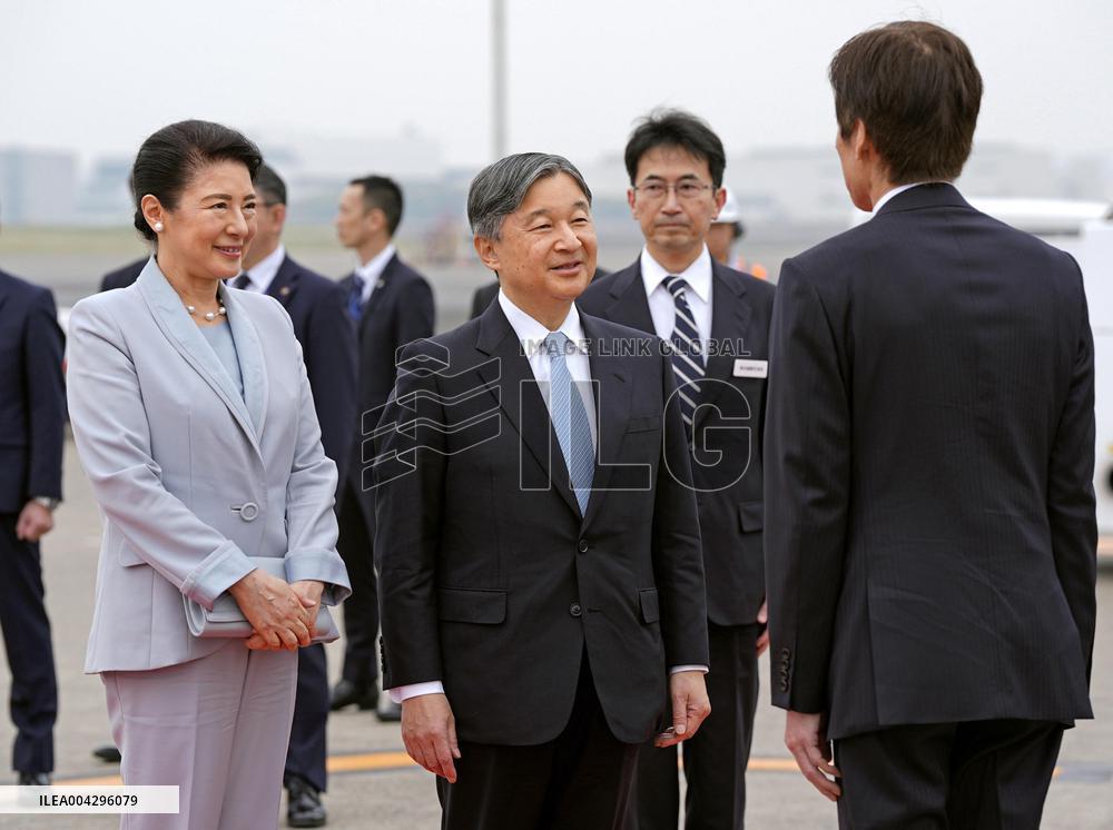 Japan emperor, empress off to Osaka