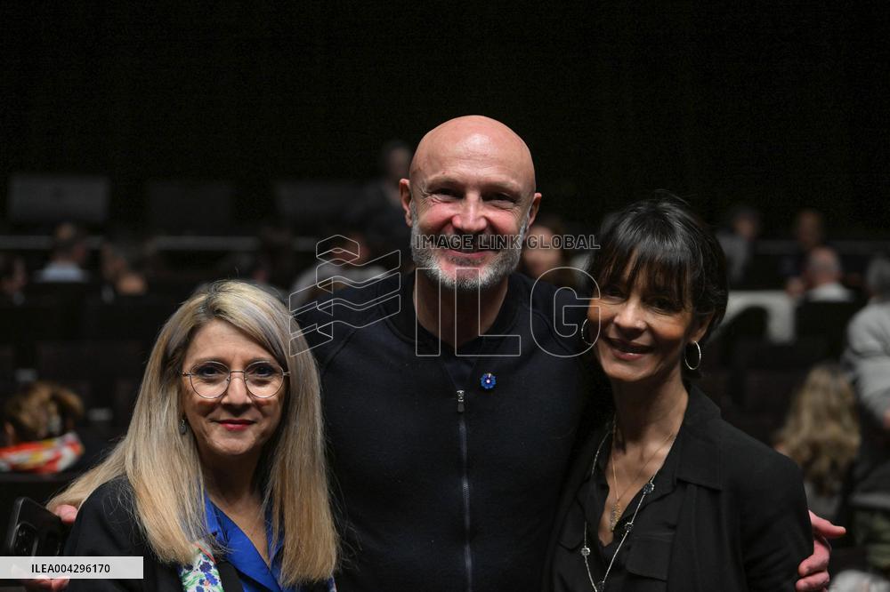 Sentinelles D Un Soir - Paris