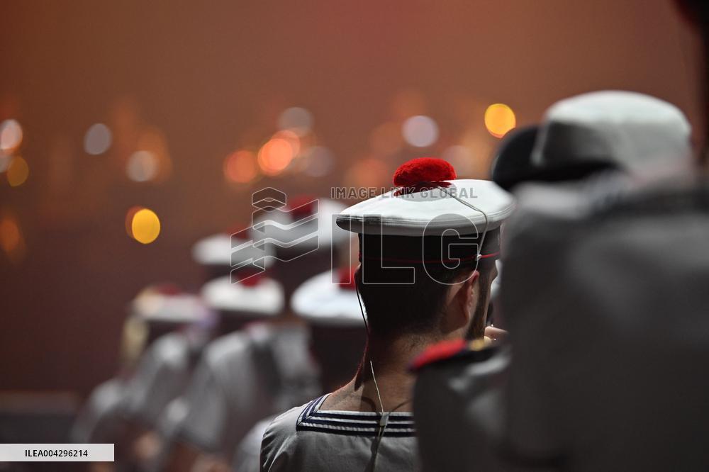 Sentinelles D Un Soir - Paris