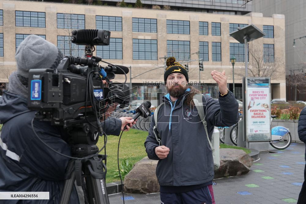 Six Dead After Helicopter Crashes Into Hudson River - NYC