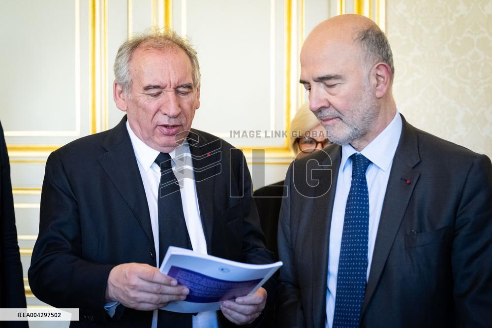 Delivery Of The 2nd Cour Des Comptes Report On Pensions - Paris