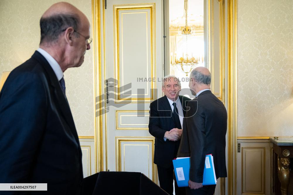 Delivery Of The 2nd Cour Des Comptes Report On Pensions - Paris