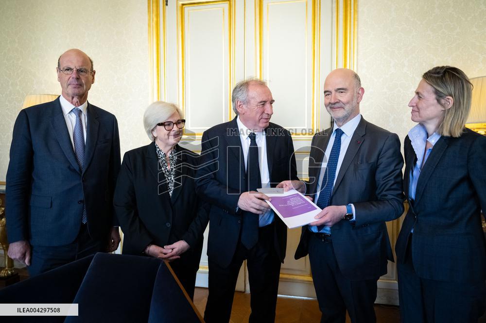 Delivery Of The 2nd Cour Des Comptes Report On Pensions - Paris