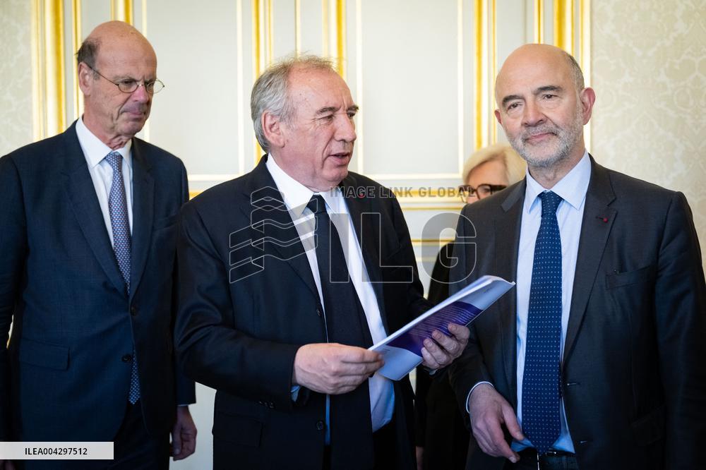 Delivery Of The 2nd Cour Des Comptes Report On Pensions - Paris