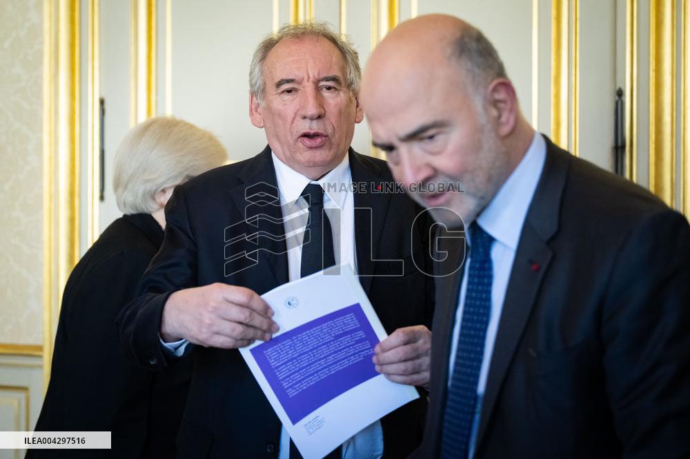 Delivery Of The 2nd Cour Des Comptes Report On Pensions - Paris