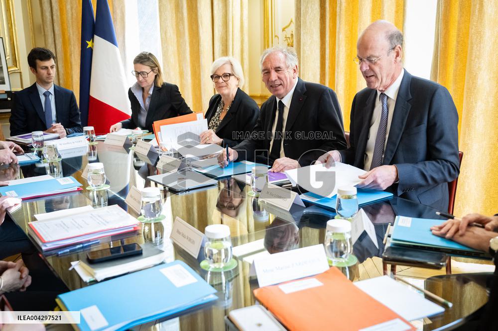 Delivery Of The 2nd Cour Des Comptes Report On Pensions - Paris