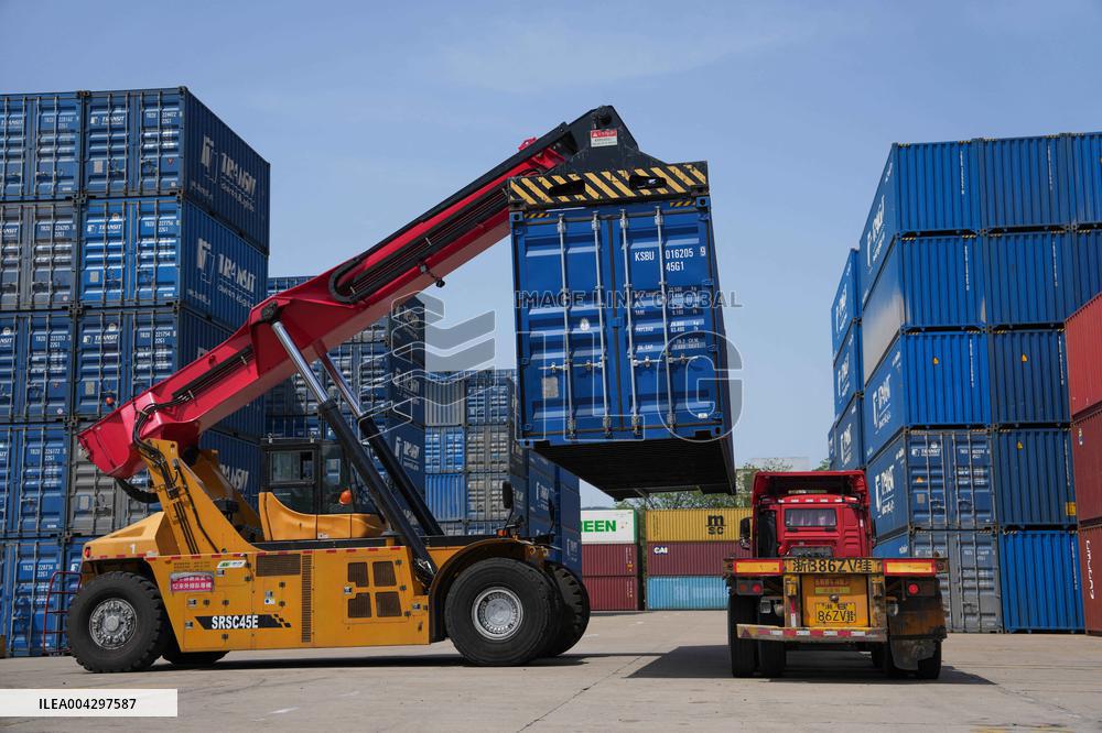 Zhejiangs Industrial Chain Development - China