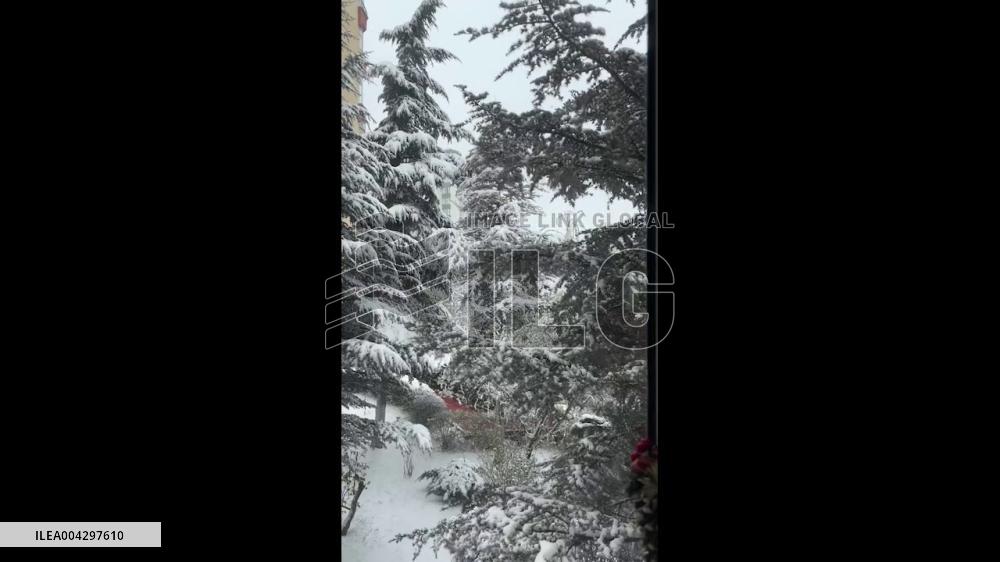 Turkey: April Snow Hits Central Anatolia, Streets Blanketed in White