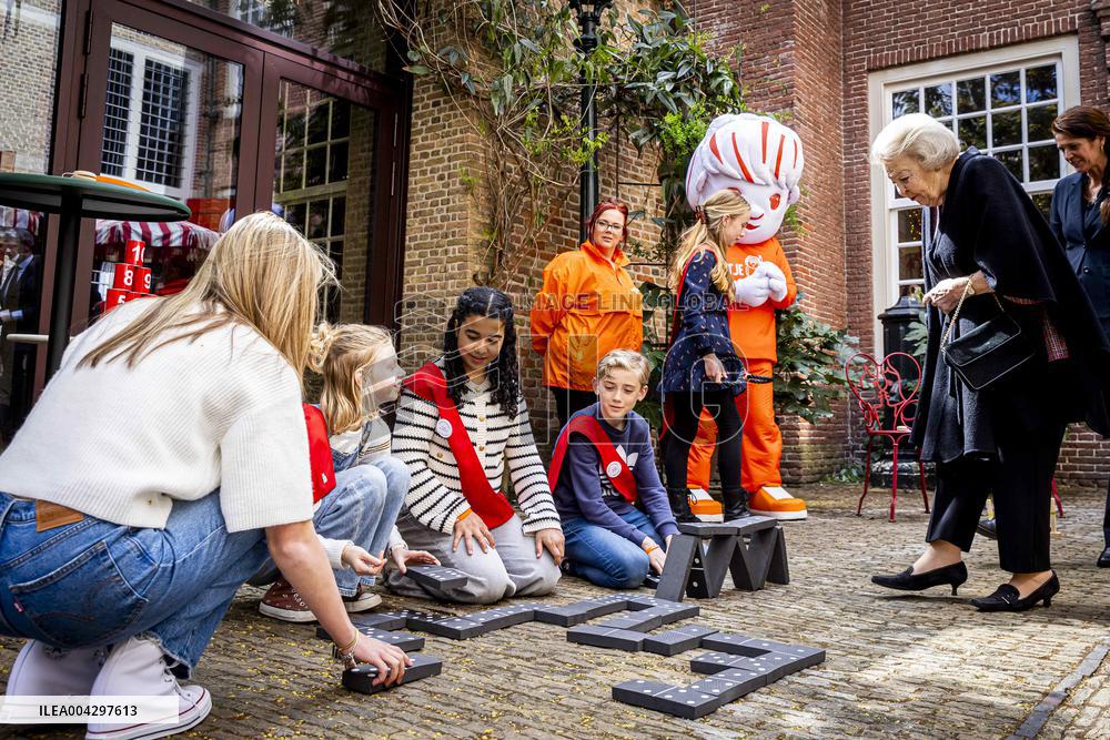 Princess Beatrix Presents The Jantje Beton Prize - Netherlands
