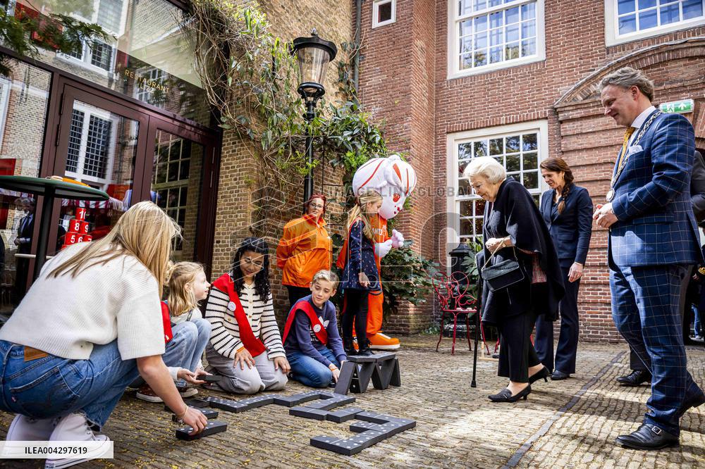 Princess Beatrix Presents The Jantje Beton Prize - Netherlands