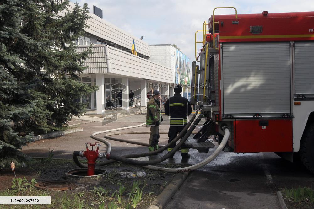 Russian missile hits civilian warehouse in Dnipro