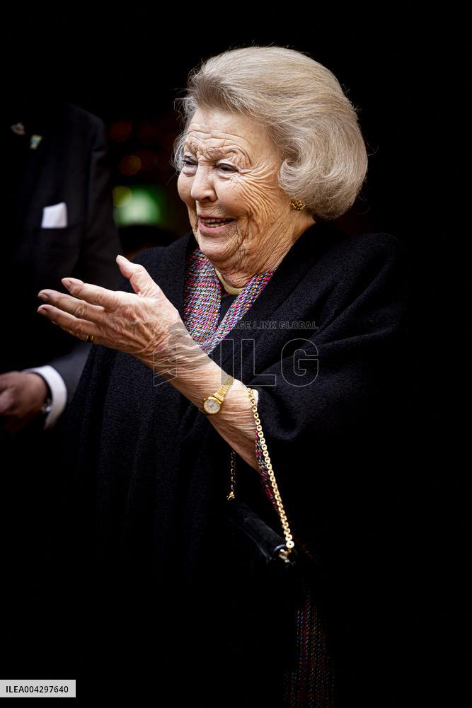 Princess Beatrix Presents The Jantje Beton Prize - Netherlands