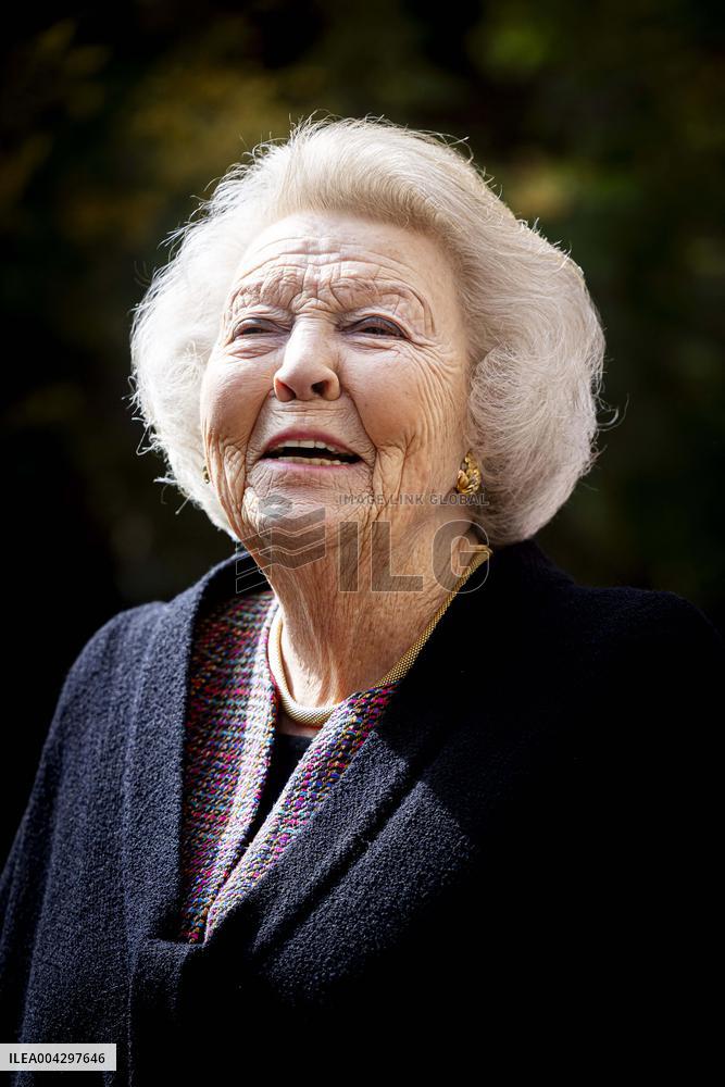 Princess Beatrix Presents The Jantje Beton Prize - Netherlands