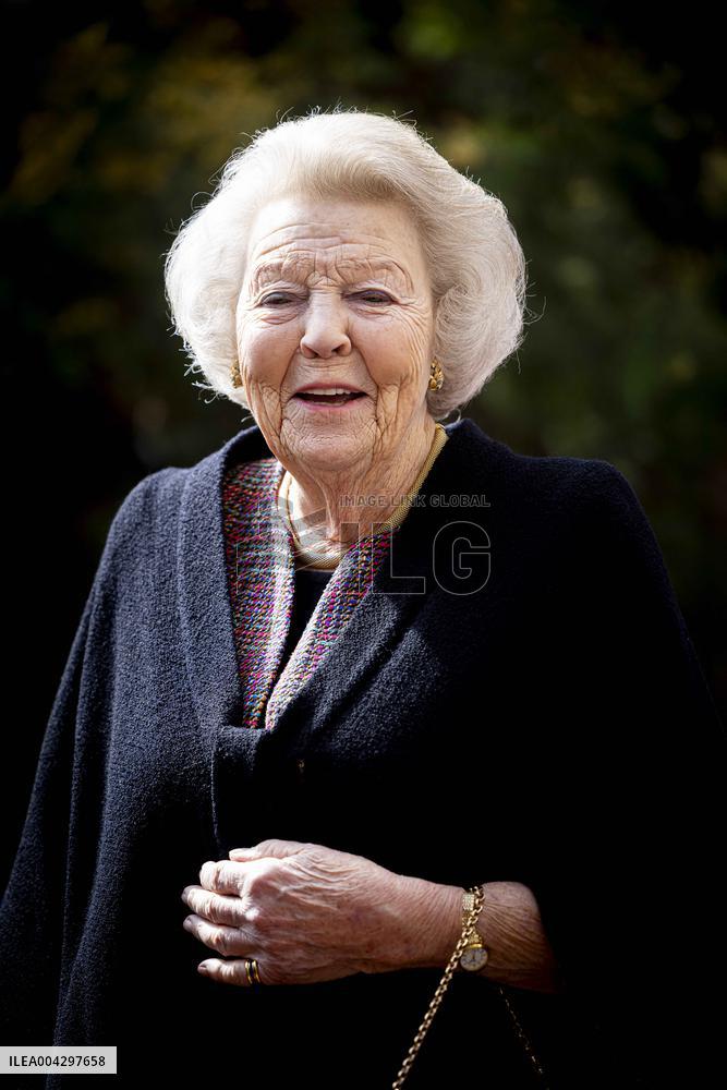 Princess Beatrix Presents The Jantje Beton Prize - Netherlands
