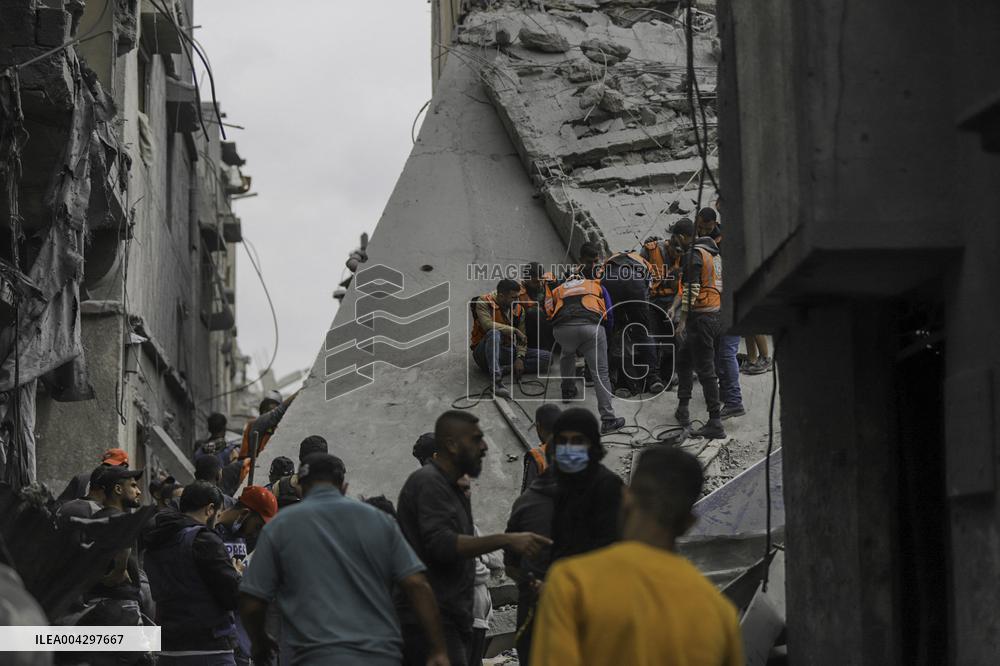 Israeli Airstrike of April 9 in Gaza - Palestine