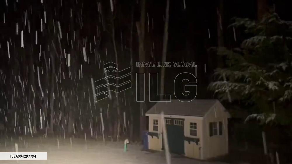 US: Connecticut Sees Spring Snow Showers