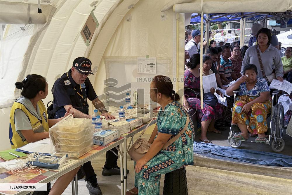 Japan medical team in quake-hit Myanmar