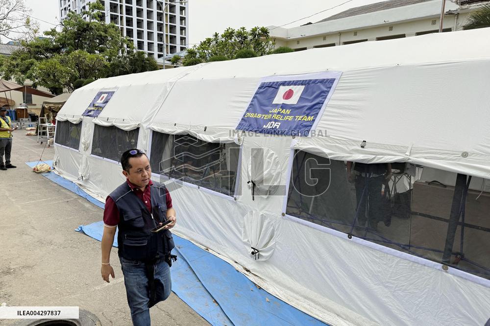 Japan medical team in quake-hit Myanmar