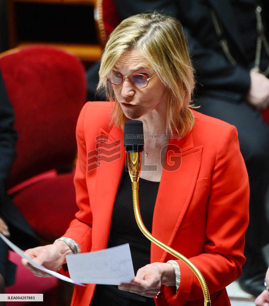 Questions to the Government - Paris