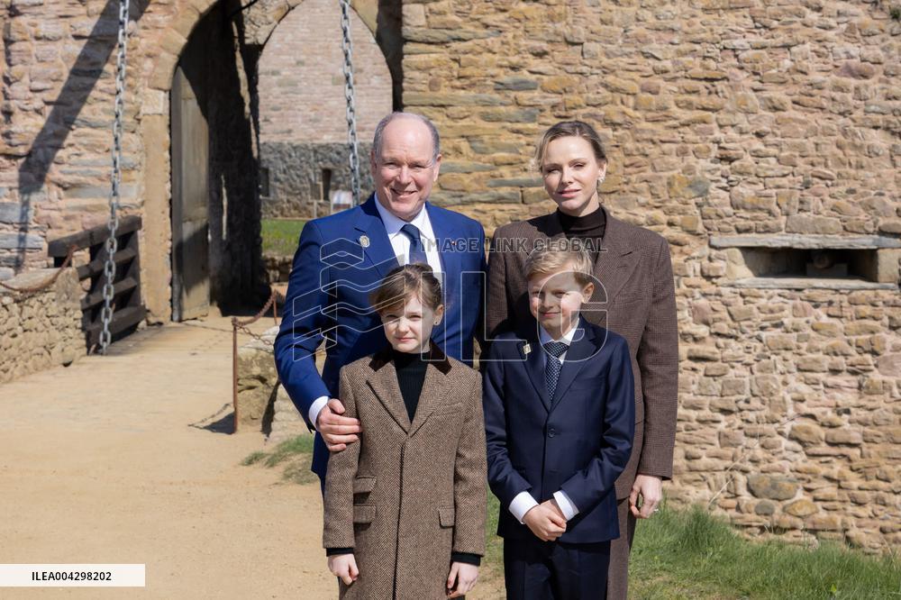 NO TABLOIDS - Official visit to Brittany by Prince Albert II of Monaco with his family - Plevenon
