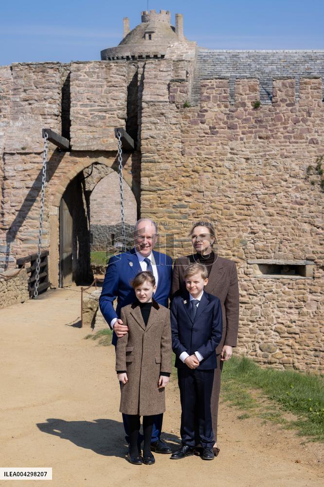 NO TABLOIDS - Official visit to Brittany by Prince Albert II of Monaco with his family - Plevenon