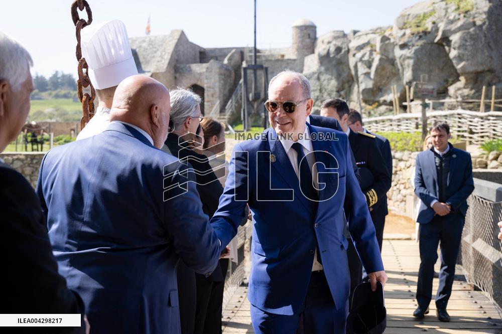 NO TABLOIDS - Official visit to Brittany by Prince Albert II of Monaco with his family - Plevenon