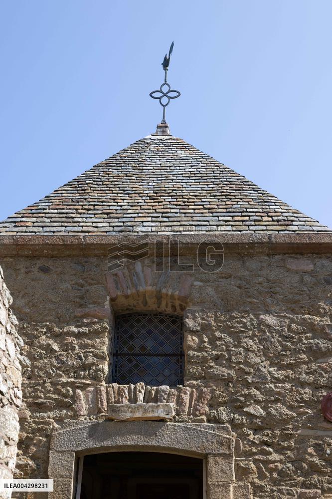 NO TABLOIDS - Official visit to Brittany by Prince Albert II of Monaco with his family - Plevenon