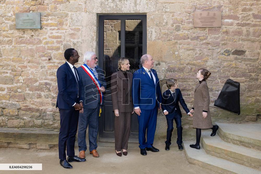 NO TABLOIDS - Official visit to Brittany by Prince Albert II of Monaco with his family - Plevenon