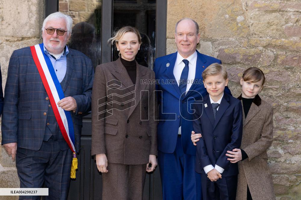 NO TABLOIDS - Official visit to Brittany by Prince Albert II of Monaco with his family - Plevenon
