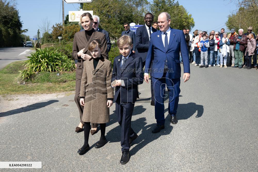 NO TABLOIDS - Official visit to Brittany by Prince Albert II of Monaco with his family - Plevenon