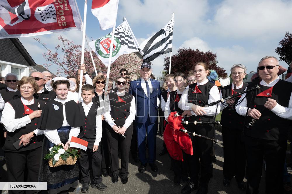 NO TABLOIDS - Official visit to Brittany by Prince Albert II of Monaco with his family - Matignon