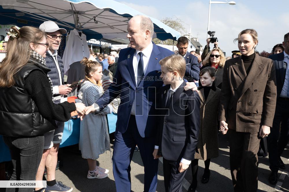 NO TABLOIDS - Official visit to Brittany by Prince Albert II of Monaco with his family - Matignon